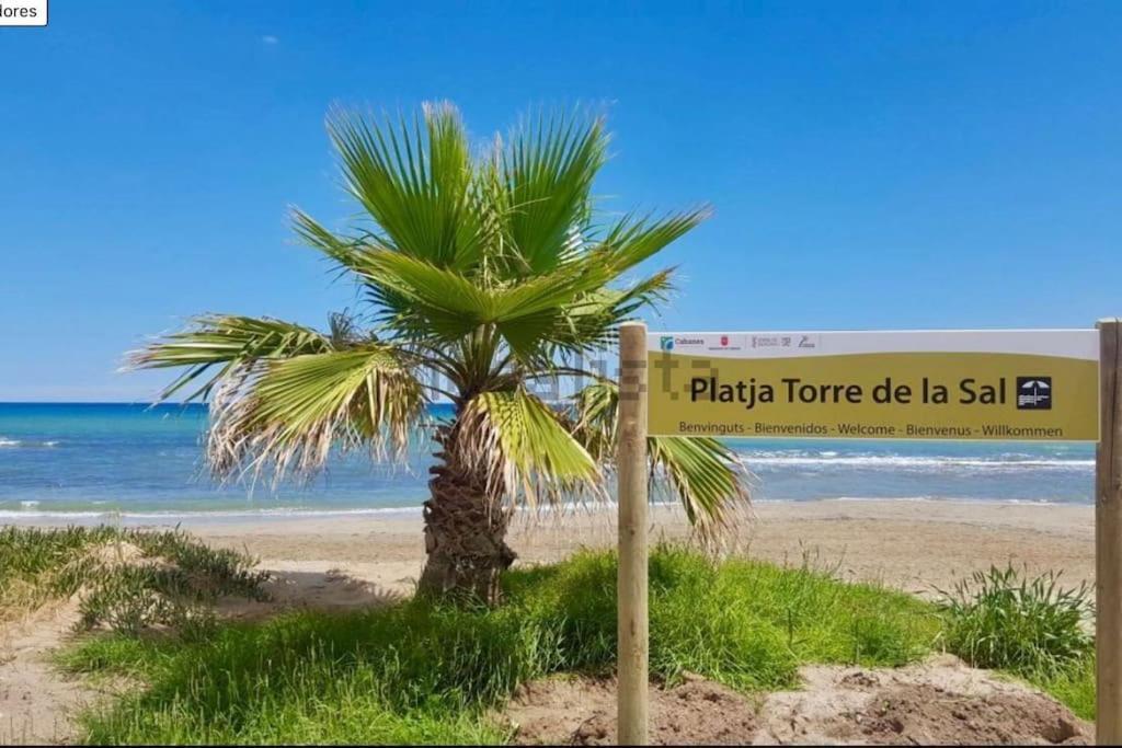 Apartamento En Primera Linea De Playa Con Vistas Cabanes  Exterior photo